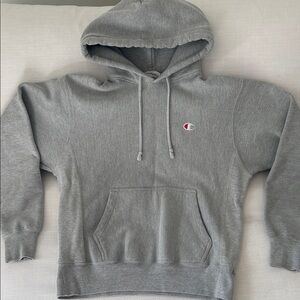 Champion | Urban Outfitters | Gray Hoodie | Unisex | Medium